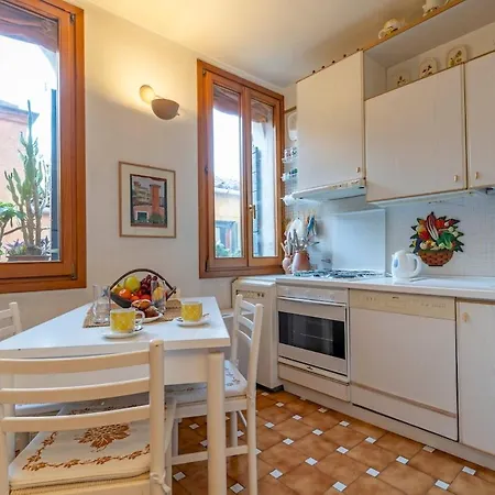 Ca' Marina Homely Apartment
